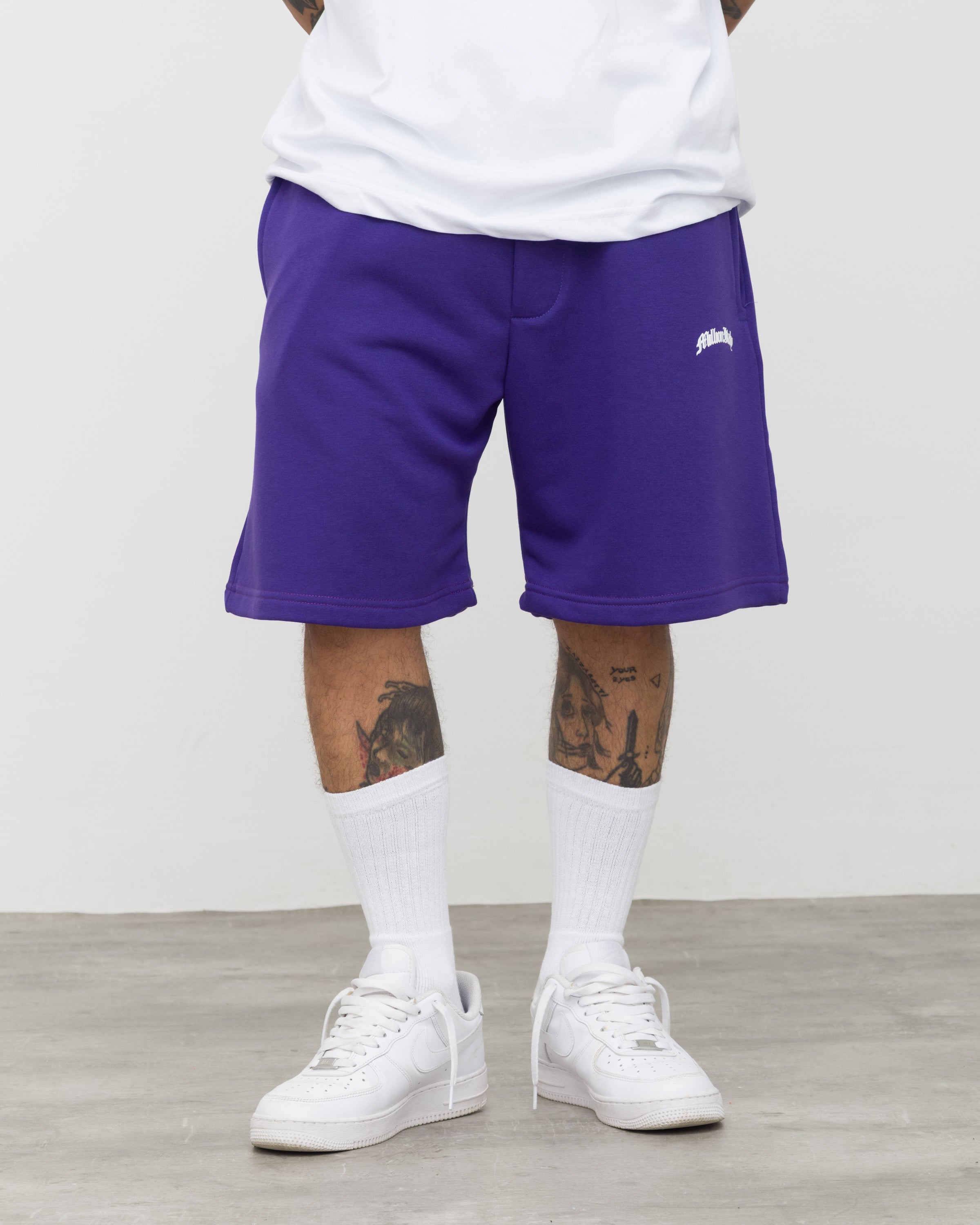 Shorts SIGILLVM Violett