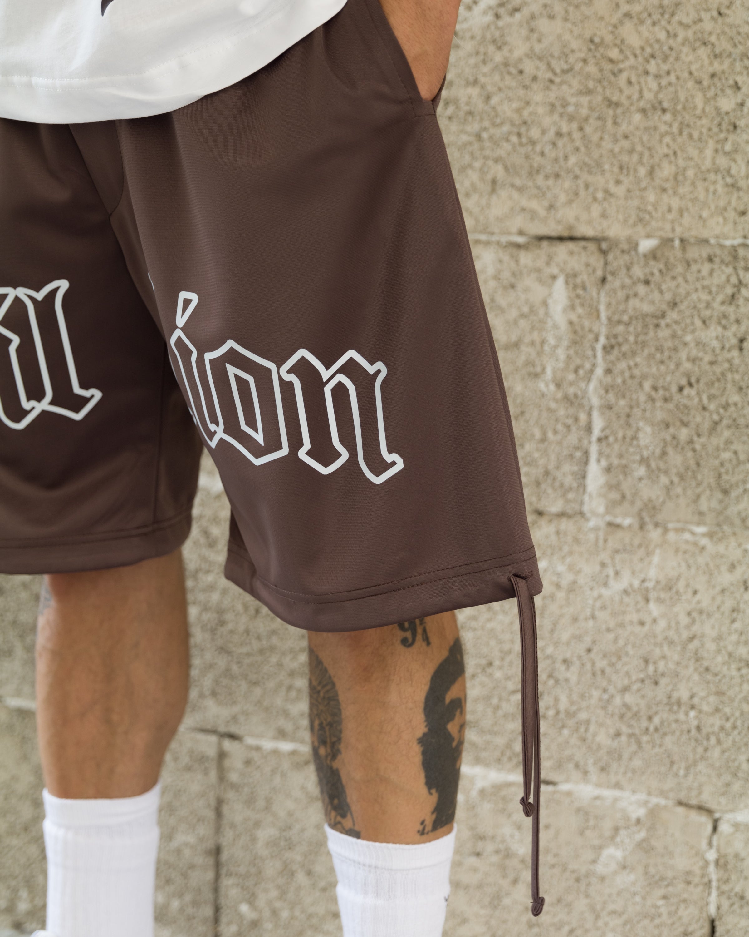 T-Shirt Gothic Braun