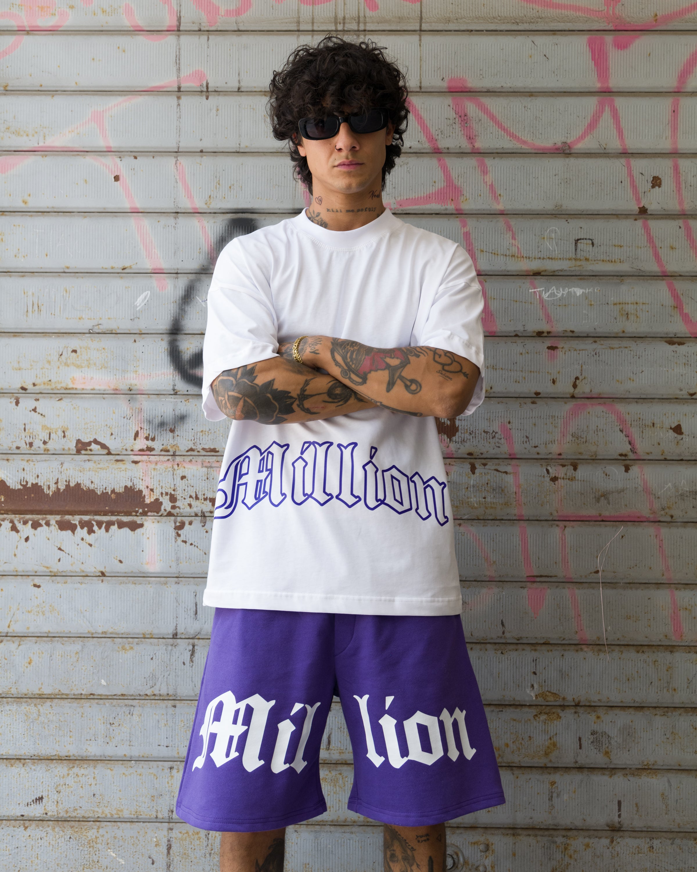 T-Shirt Gothic Outline Violett