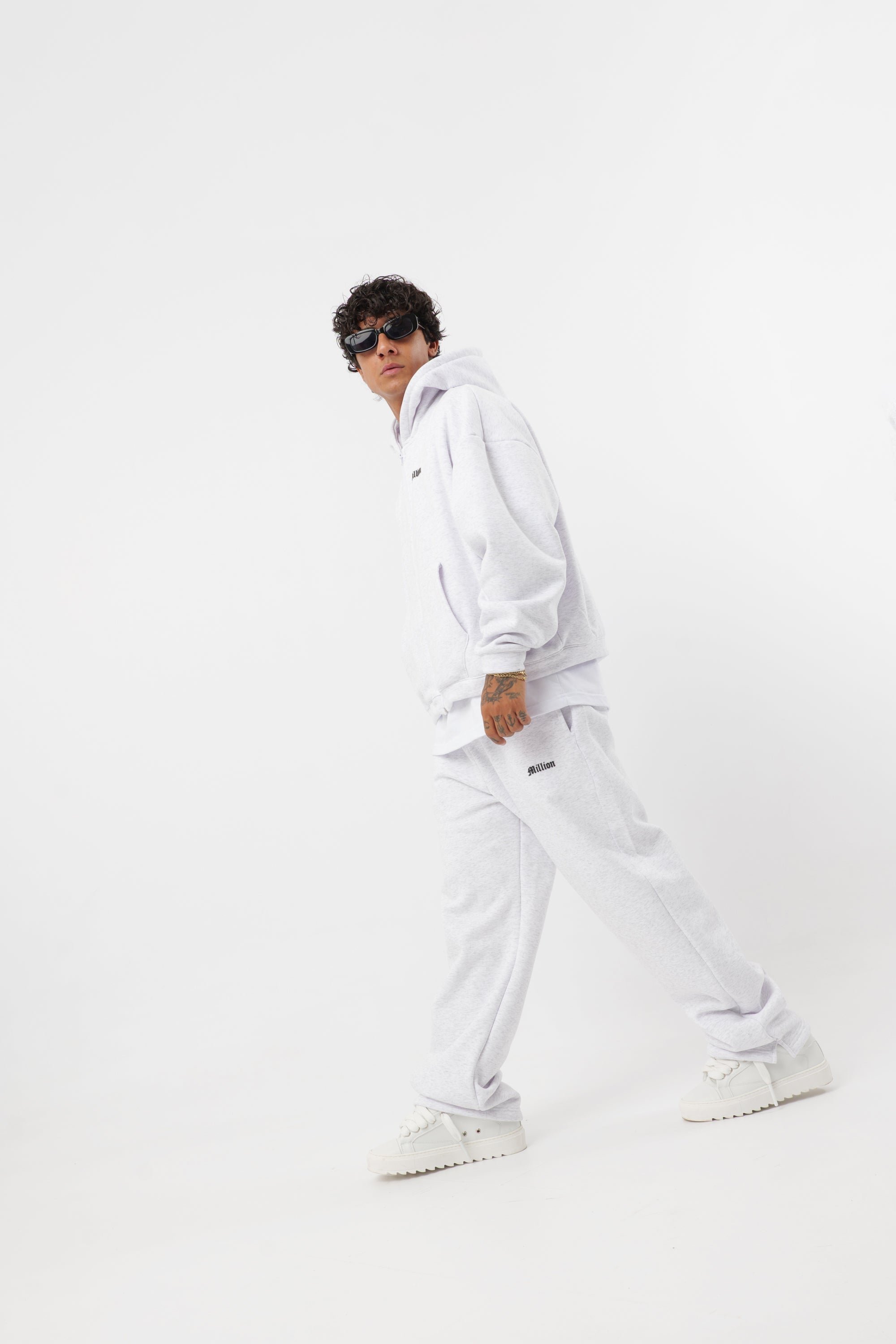 Grauer Logo-Trainingsanzug