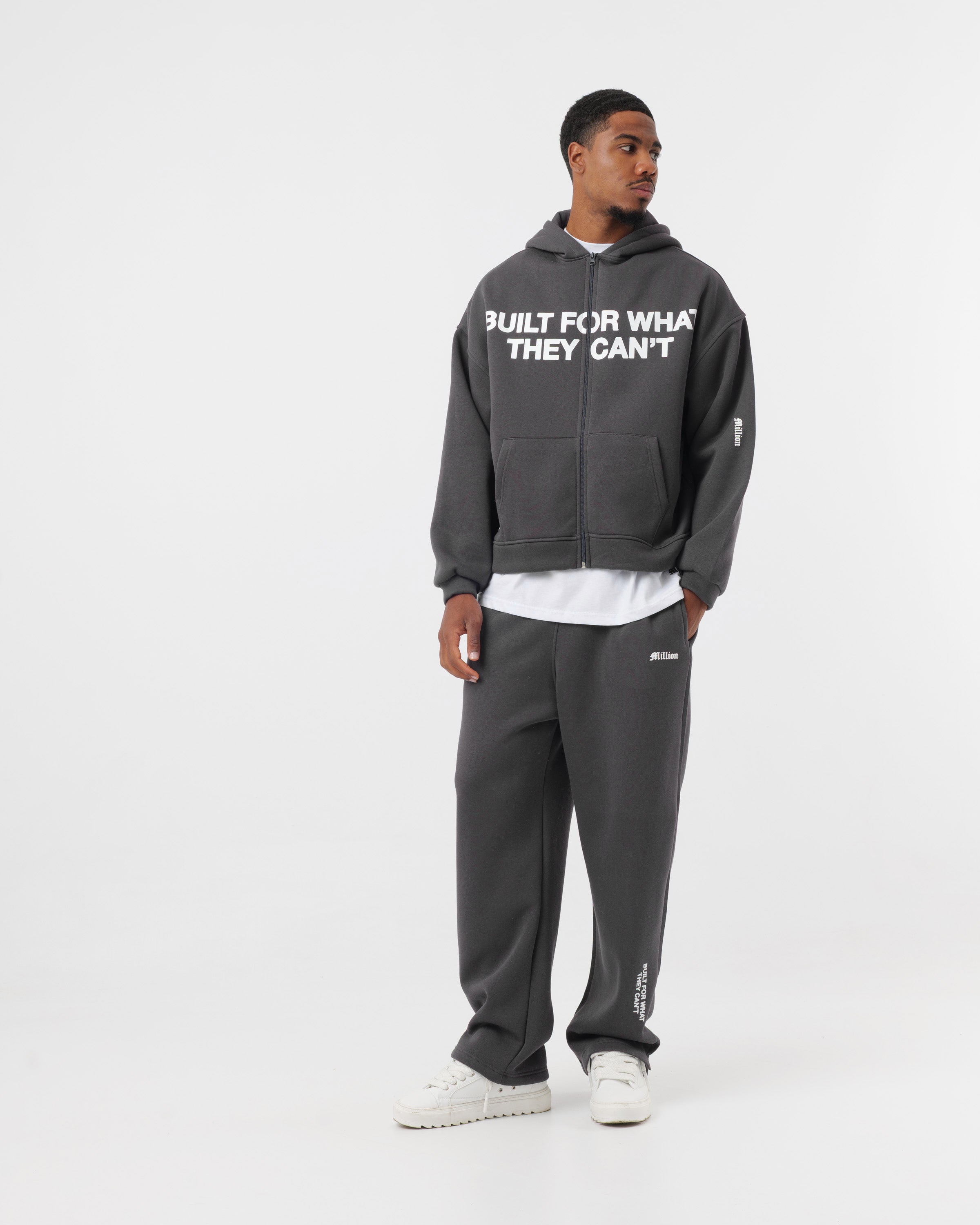 Trainingsanzug gebaut Blei