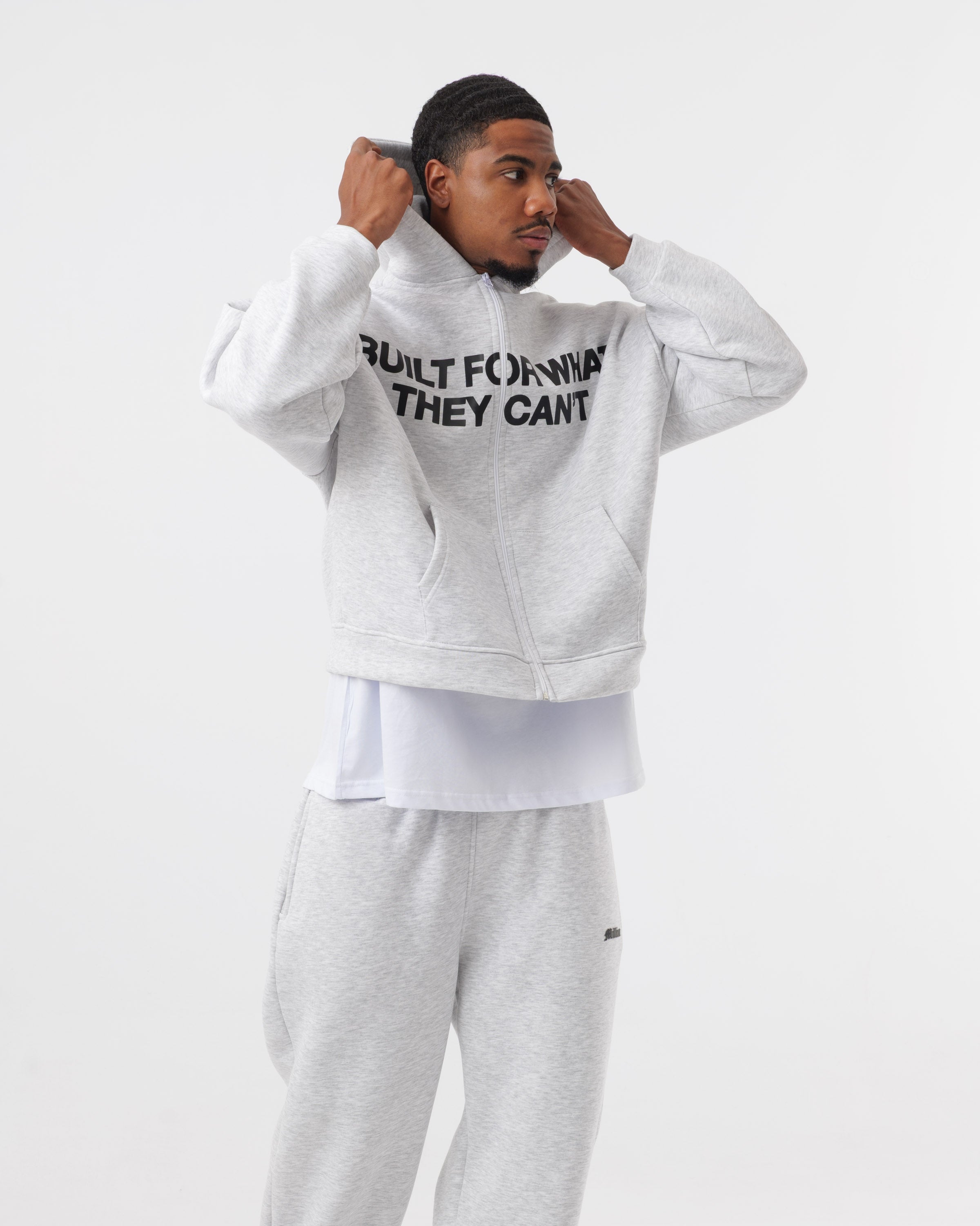 Trainingsanzug, Grau