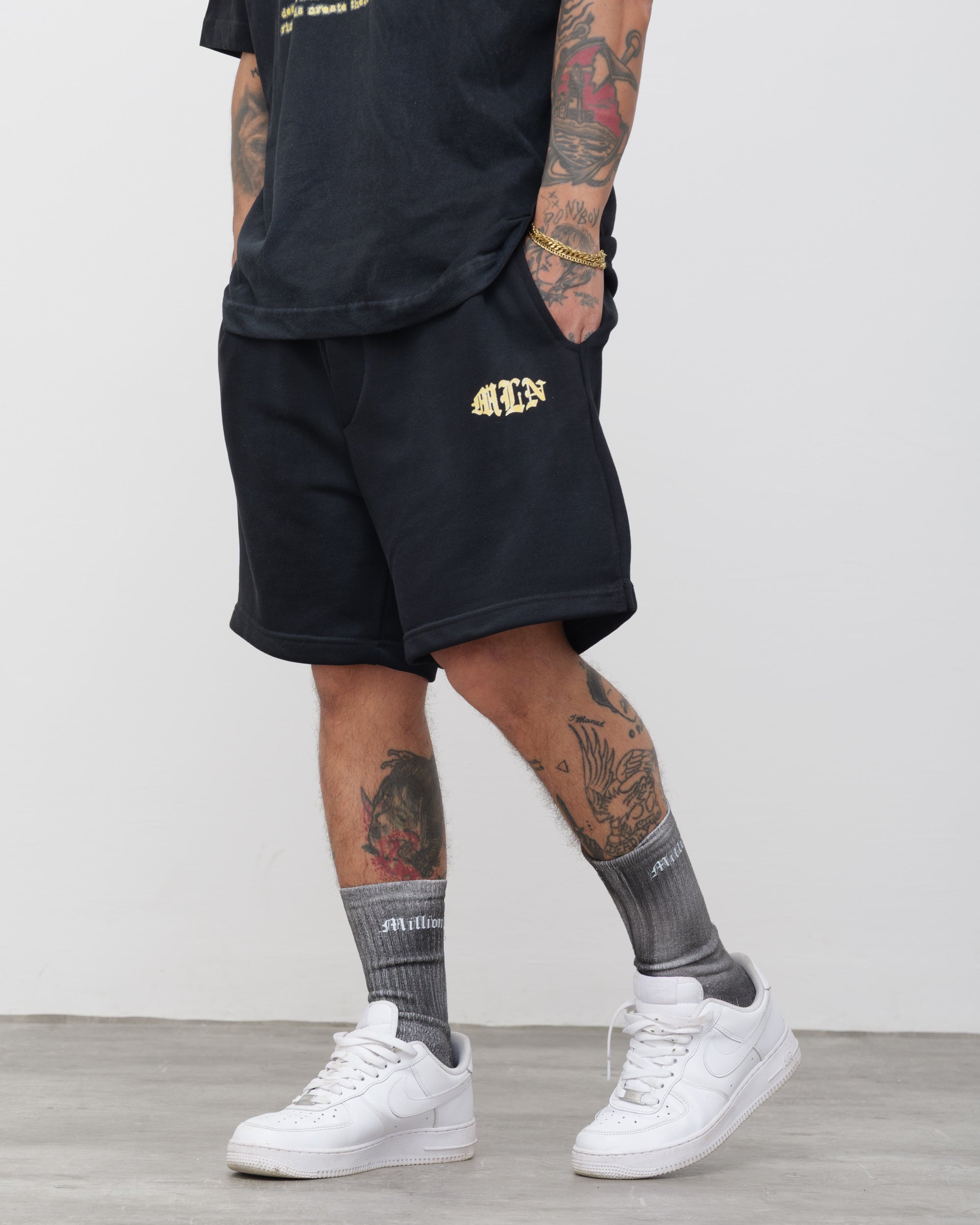 Shorts MLN Schwarz