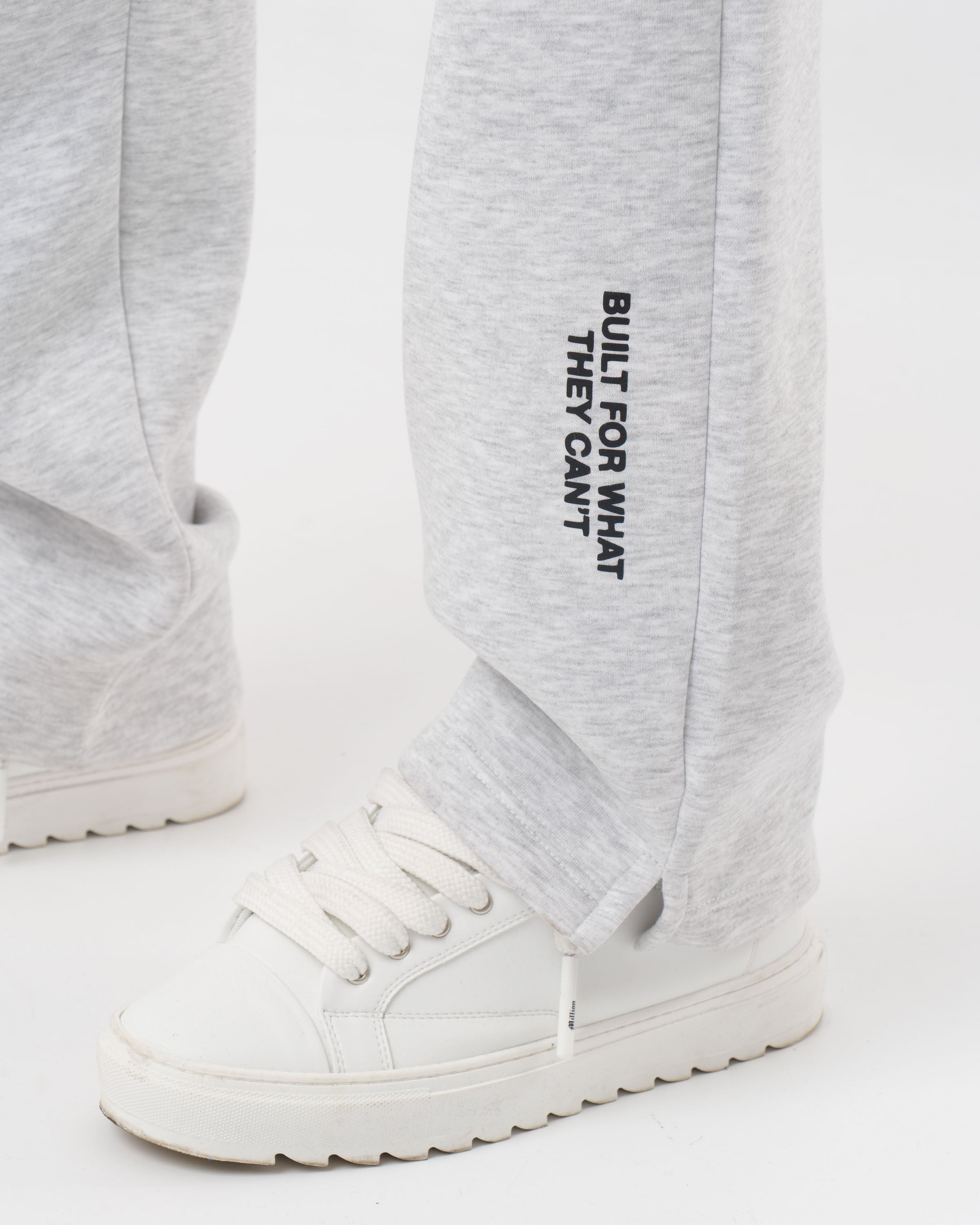 Trainingsanzug, Grau