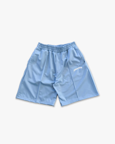 Rote Shorts ohne Genehmigung